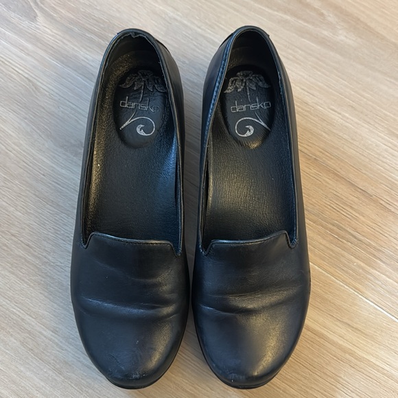 Dansko Olivia Black Leather Slip on Loafer 7.5 38 - Picture 3 of 10